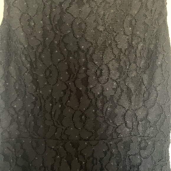 Black lace dress - Picture 2 of 3